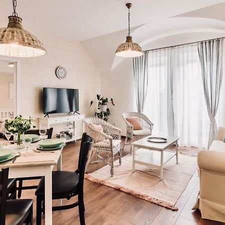 Monarchia Cottage Apartman Mosonmagyaróvár Eksteriør billede
