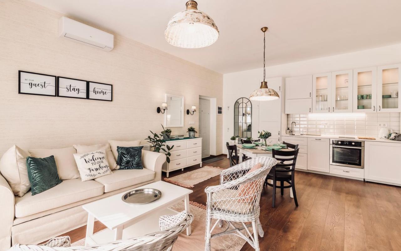 Monarchia Cottage Apartman Mosonmagyaróvár Eksteriør billede