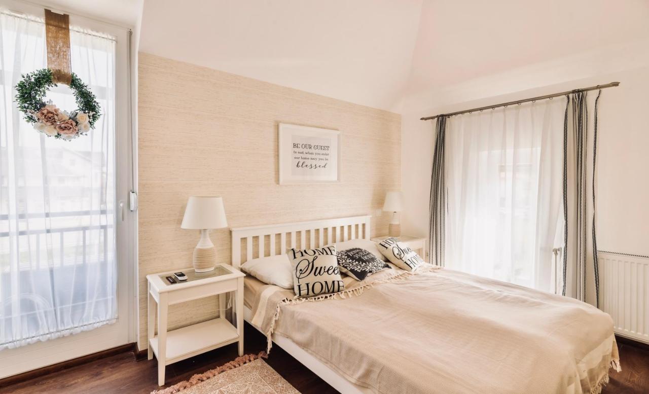 Monarchia Cottage Apartman Mosonmagyaróvár Eksteriør billede