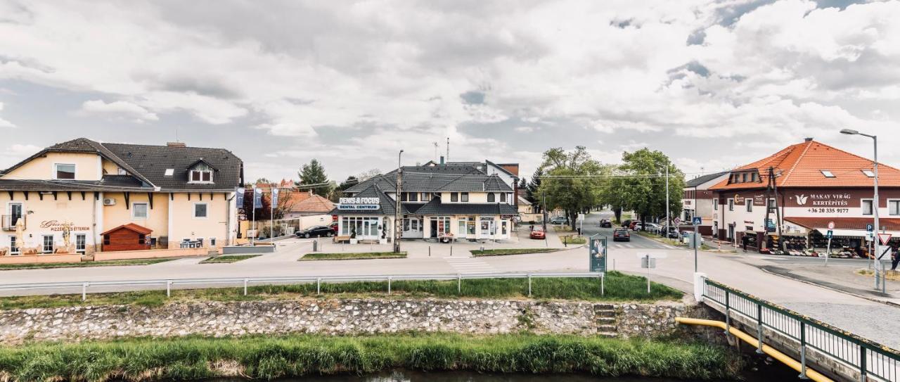 Monarchia Cottage Apartman Mosonmagyaróvár Eksteriør billede